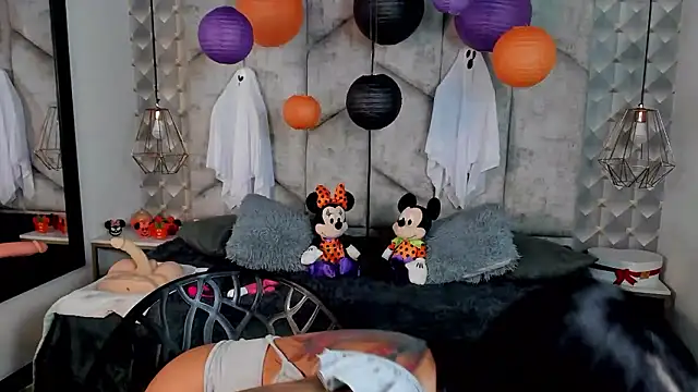 NiicolleMiller webcam