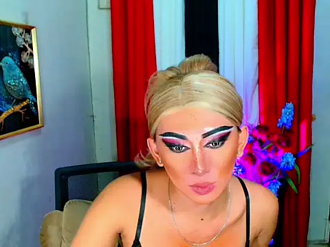 HOLLYWOOD_QUEEN_88 webcam