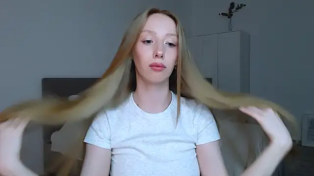 Luna_insniity webcam