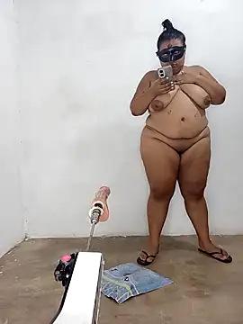 Lucky-hot-girls webcam