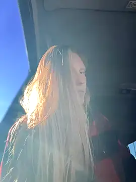 GoldenFlameGoddess webcam