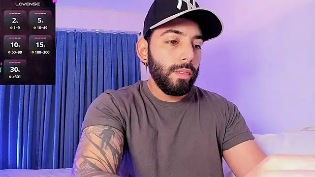 leo_thewolf_ webcam