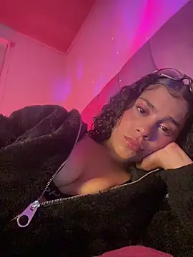 NINA_18_YEARS webcam