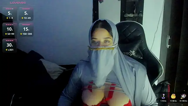 janna_isa webcam