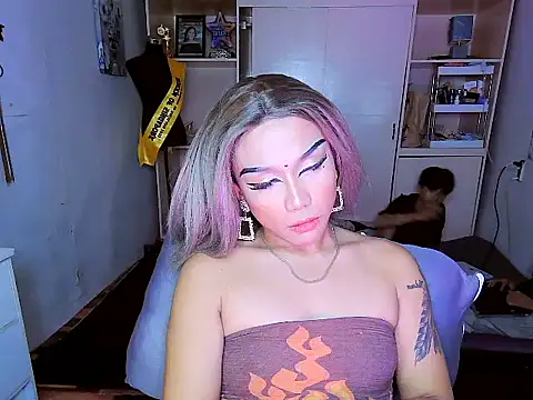 YourNikkieXxx webcam