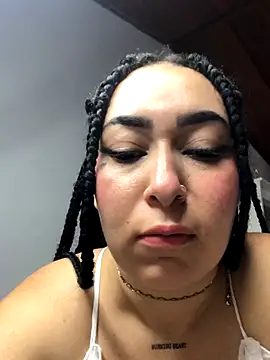 LilyRevy webcam