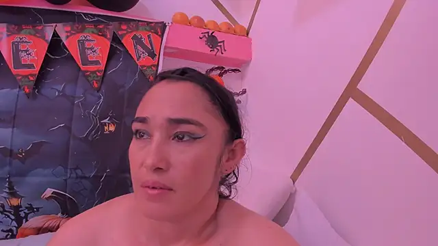 charlotte-11 webcam