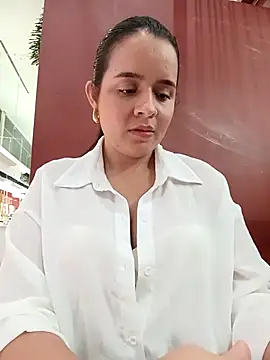 Julieth_hot-69 webcam