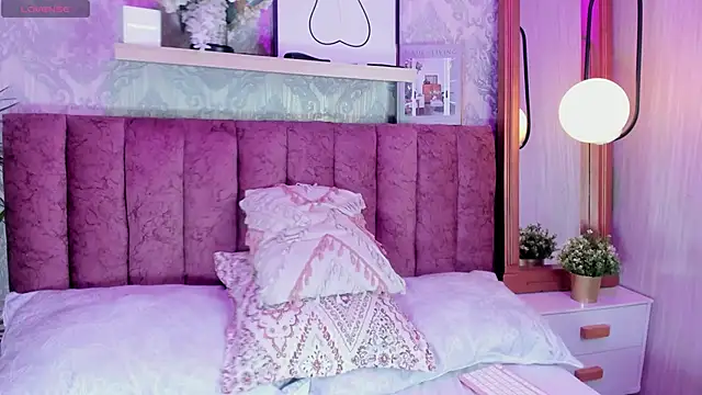 Alaia_Johnson webcam