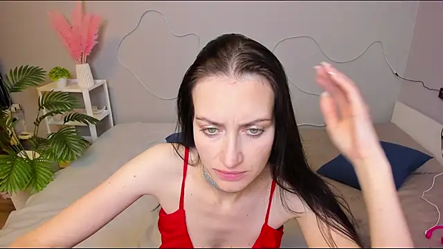 your__queen webcam
