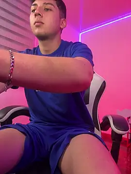 oliver_kyy webcam