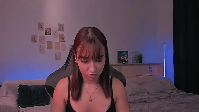 yourfitoviolett - Yourfitoviolett's free webcam - UK Sex Cams