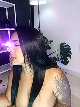 VickyGrey webcam