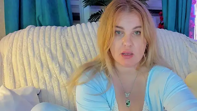 CoraSwon webcam