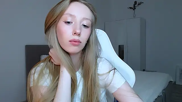 Luna_insniity webcam