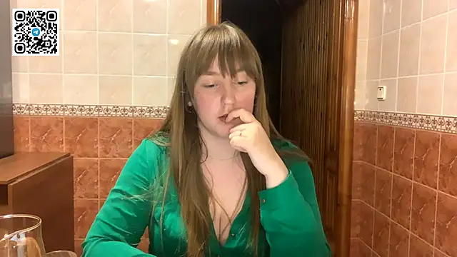 MaroonMoon_ webcam
