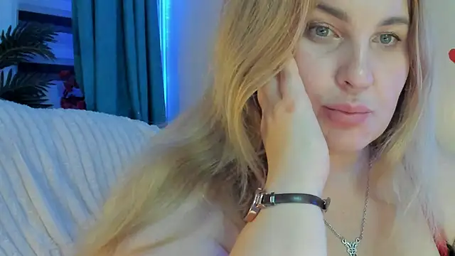 CoraSwon webcam