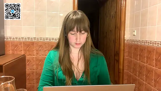 MaroonMoon_ webcam