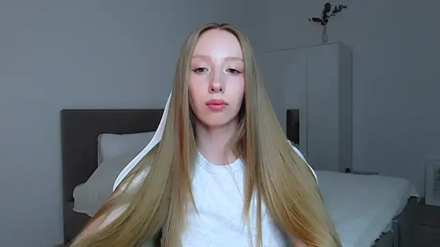 Luna_insniity webcam