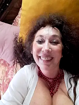 GypsyEsmeralda webcam