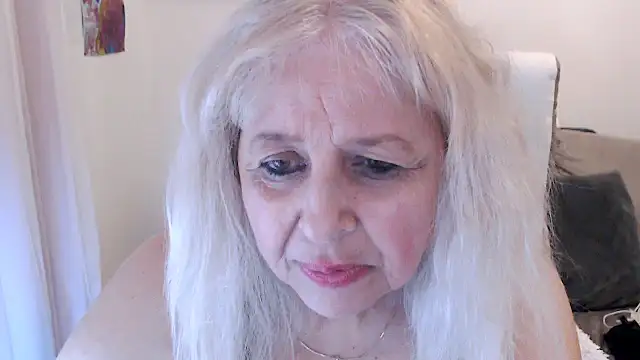 SusiLifeXXX webcam