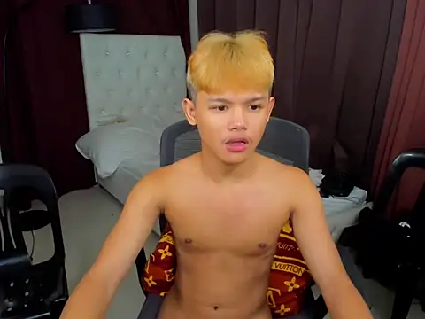 hardwildcock webcam