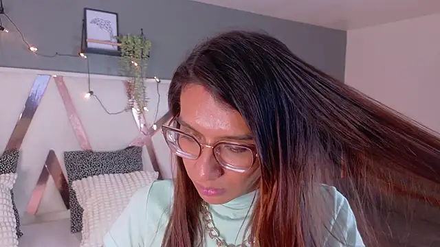 LauraaGomezz__ webcam