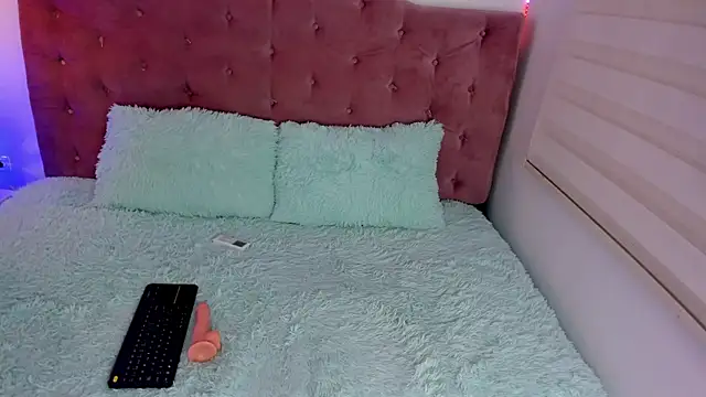 ScarletDesire_ webcam