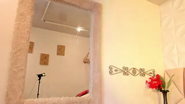 mia_lure