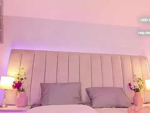 EllaaThorne webcam