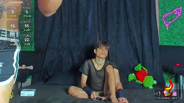 spicy_adonhis webcam