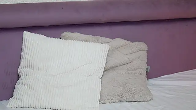 JoelleApril webcam