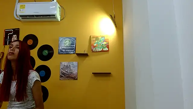 skinnyverus18 webcam