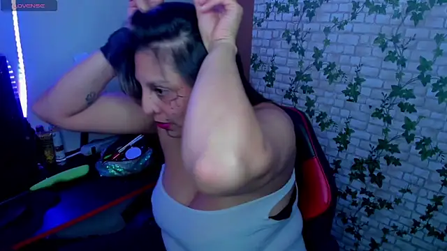MIABOOBS__ webcam