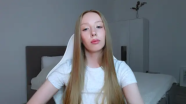 Luna_insniity webcam