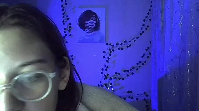 Lily_Ember webcam