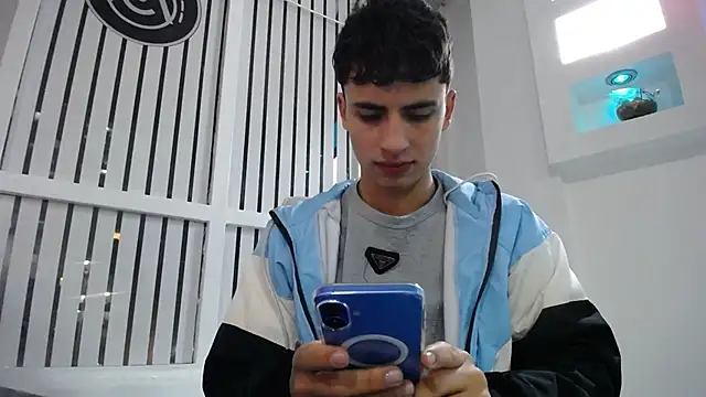 AdrianRinaldi webcam