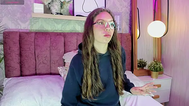 Alaia_Johnson webcam