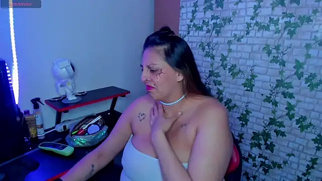 MIABOOBS__ webcam