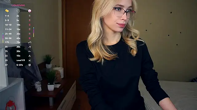 LynetBurby webcam