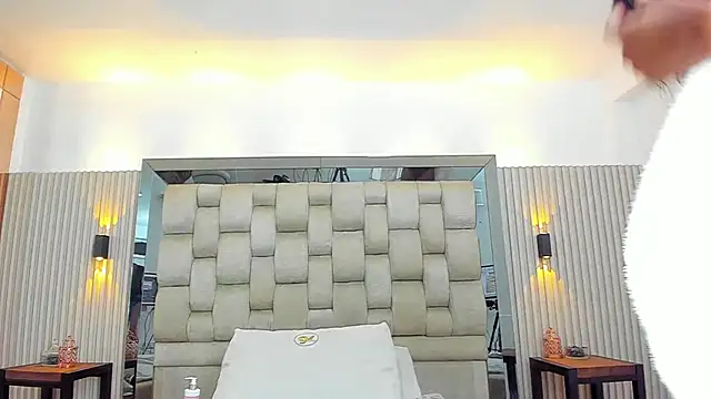 ikia_lopez_ webcam