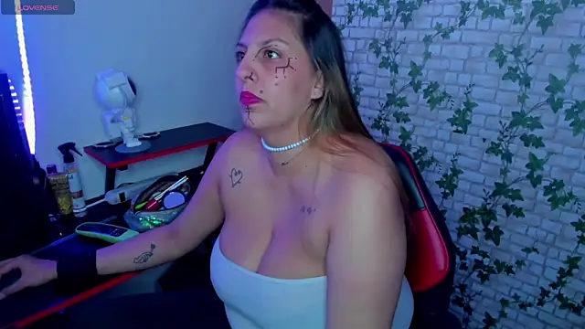 MIABOOBS__ webcam