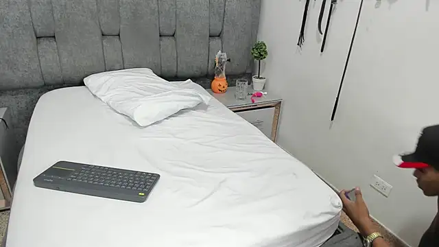 DaphnerANDrogerrr webcam