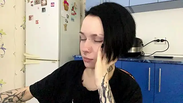 candaceblaze - CandaceBlaze's free webcam - UK Sex Cams