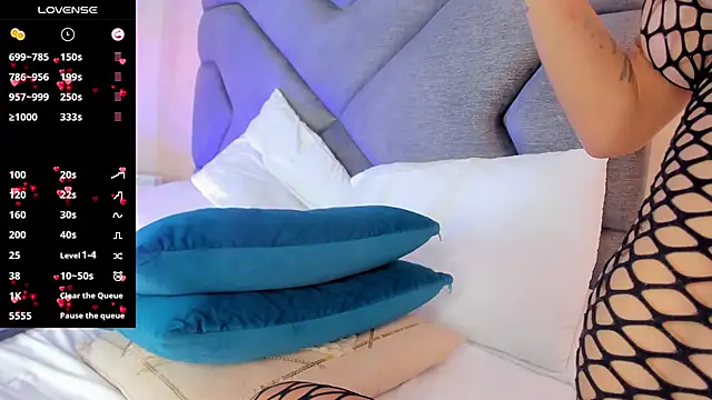 AilishBenson webcam