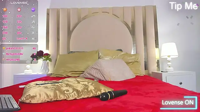 ShainaBonne webcam