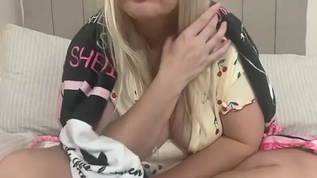 Curvy_ChereeX webcam