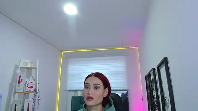 naomy_hot_777 webcam