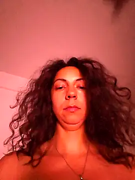 naughty69curls webcam