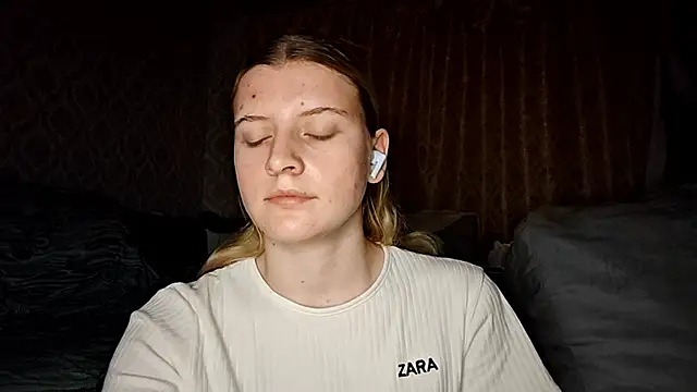 LynteriLain webcam